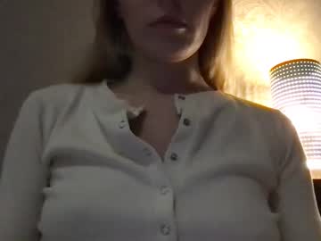 girl
        honeynymph cam image #4071552