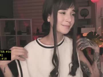 girl
        lonelly_lolly98 cam image #4591761