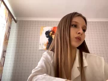 girl
        kendrafleek cam image #4372466