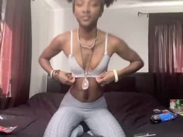 girl
        zaelas cam image #1524834