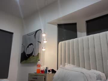girl
        selenamenda cam image #3644403