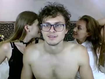 couple
        goddess_marylin cam image #2107682