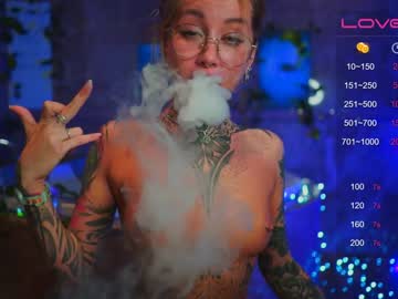 girl
        nickyneck cam image #868716