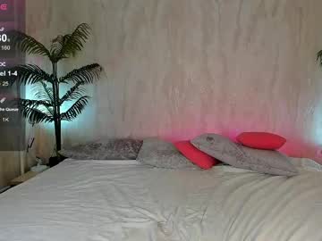 girl
        taylor_blush cam image #4281355