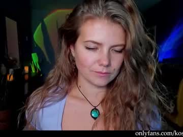 girl
        kosmickate cam image #565998