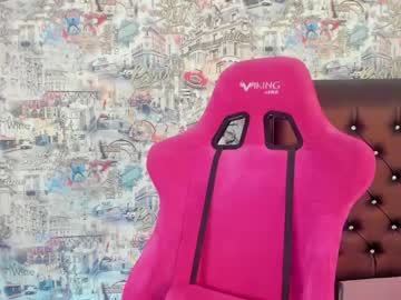 girl
        angelina_new cam image #876472