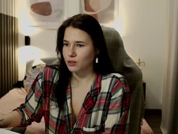 girl
        girl_u_never_met cam image #4000132