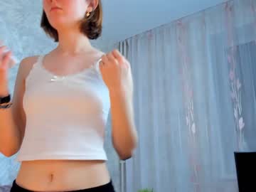 girl
        julianacrosier cam image #2348863