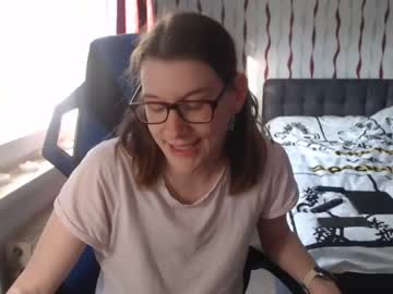 girl
        xinnocence94x cam image #1142687