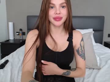 girl
        anibutler cam image #2519332