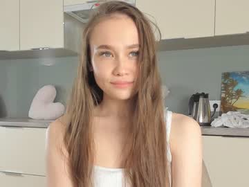 girl
        miaaperry cam image #636480