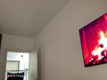 girl
        angel_from_sky cam image #3625870