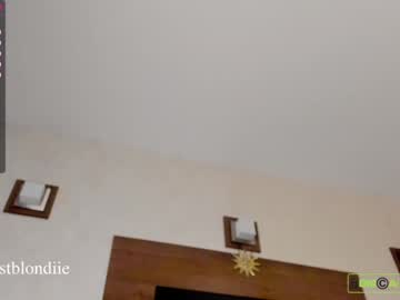 girl
        bestblondiiecb cam image #47969