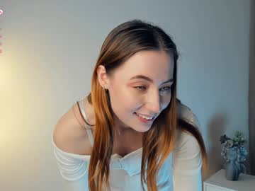 girl
        quennaedger cam image #3739587