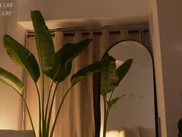 girl
        ellelure_ cam image #4509096
