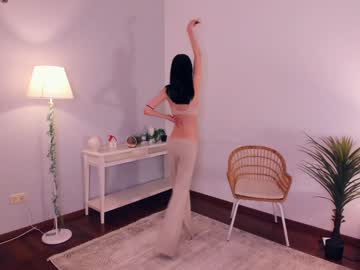 girl
        mariamhailey cam image #2325248