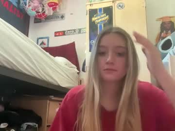 girl
        lexaarose05 cam image #3627279