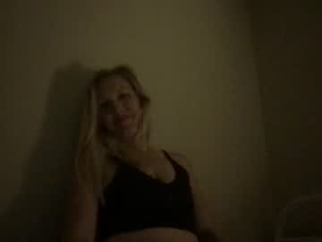 girl
        eveandtheforbiddenfruit cam image #2675828