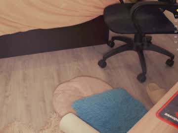 girl
        chery_lady22 cam image #2063471