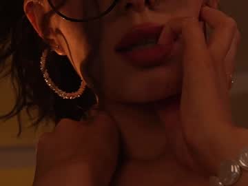 girl
        sophia_lean cam image #3843037