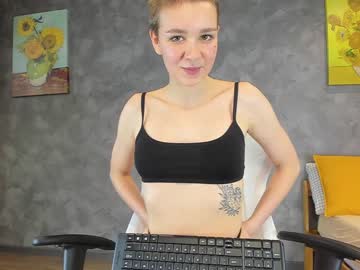 girl
        kaylaa_fox cam image #1735300