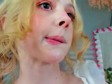 girl
        little_anitta cam image #4177554
