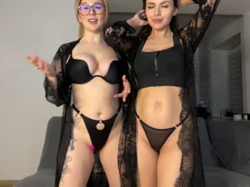 couple
        mia_cloudy cam image #2524633
