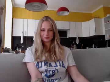 girl
        magic_couple13 cam image #1161214