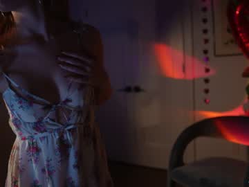 girl
        alisonrouge cam image #627611