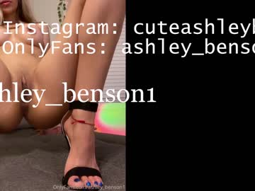 girl
        ashley_benson1 cam image #2599844