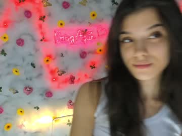 girl
        babyaylin cam image #3935732