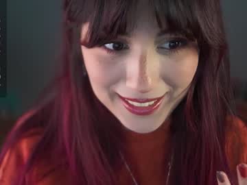 girl
        greeny_mat cam image #3746330