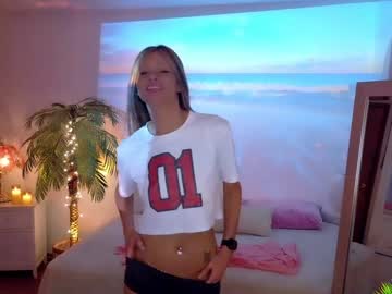 girl
        amyvalentine cam image #4582307