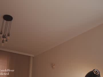 girl
        auddicted cam image #239738