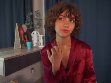 girl
        lenaelisabeth cam image #2253361