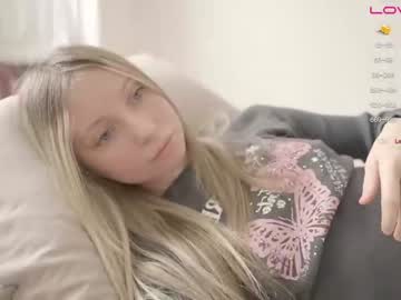 girl
        pureangeldolores cam image #2193729