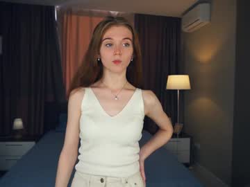 girl
        cathrynchapel cam image #3228940