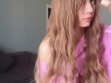 girl
        naive_love cam image #4228210