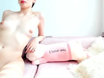 girl
        evelin_gh1 cam image #1932821