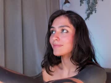 girl
        ninabonnett cam image #2890775