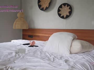 girl
        emilia98xxx cam image #1245235