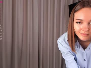 girl
        scarlettpaiges cam image #1830362