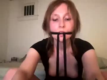 girl
        kennixolee22 cam image #1297346