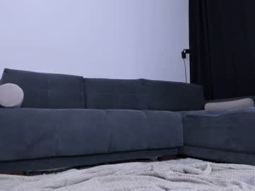 girl
        meowlina cam image #1911332