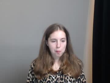 girl
        mija_mari cam image #197819