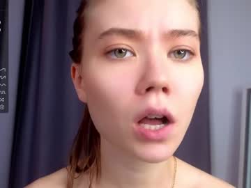 girl
        lil_babe_ cam image #1804520
