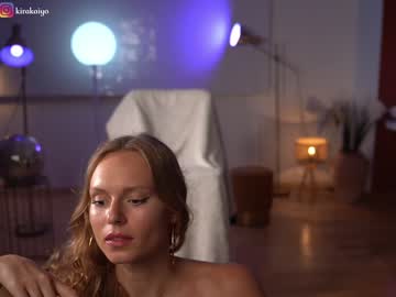 girl
        chillwithkira cam image #1564810