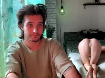 couple
        juiceboyyy cam image #3491287