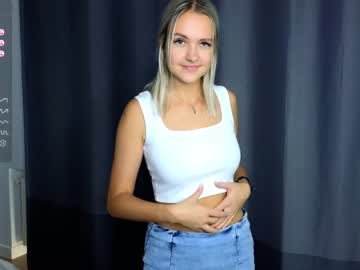 girl
        beverly_hillls cam image #2155345
