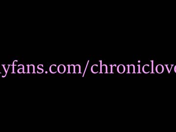 girl
        chroniclove cam image #1675619